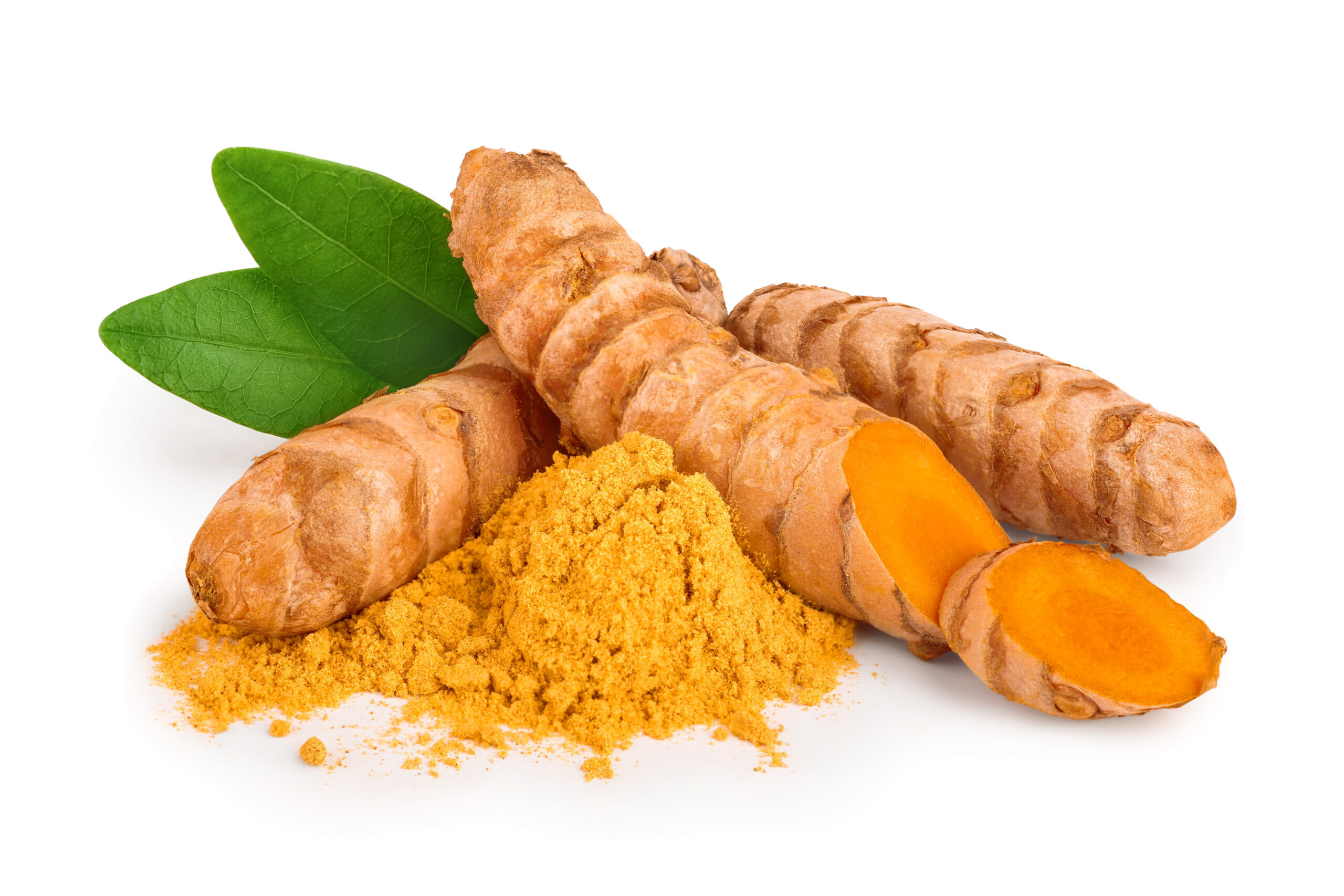 Racine et poudre de curcuma